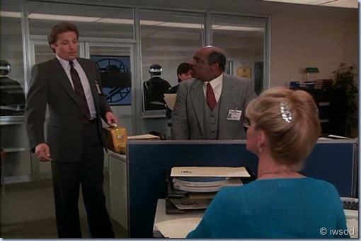 2.17 ODDS ON A DEAD PIGEON.avi_001949115