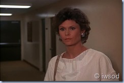 2.17 ODDS ON A DEAD PIGEON.avi_002112679