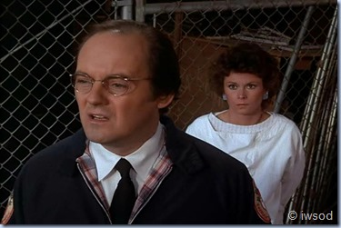 2.17 ODDS ON A DEAD PIGEON.avi_002236803