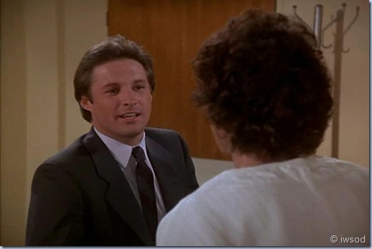 2.17 ODDS ON A DEAD PIGEON.avi_002296863