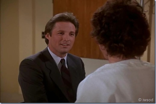 2.17 ODDS ON A DEAD PIGEON.avi_002318885