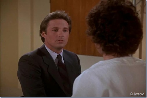 2.17 ODDS ON A DEAD PIGEON.avi_002323390