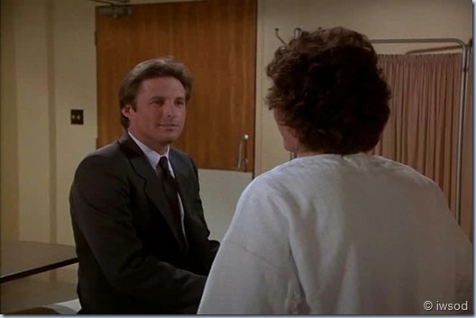 2.17 ODDS ON A DEAD PIGEON.avi_002332399