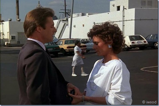 2.17 ODDS ON A DEAD PIGEON.avi_002402969