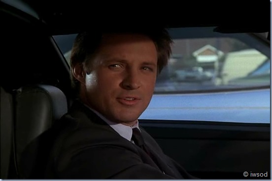 2.17 ODDS ON A DEAD PIGEON.avi_002477544