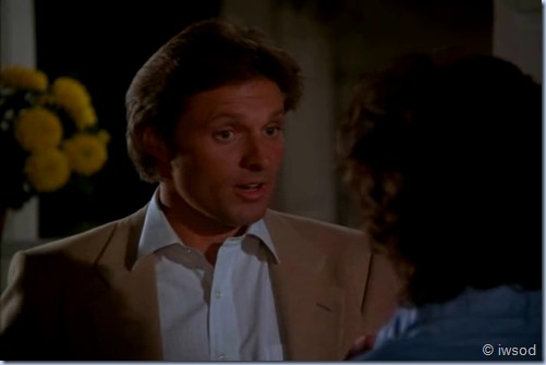 2.23 VIGILANTE MOTHERS.avi_001587854