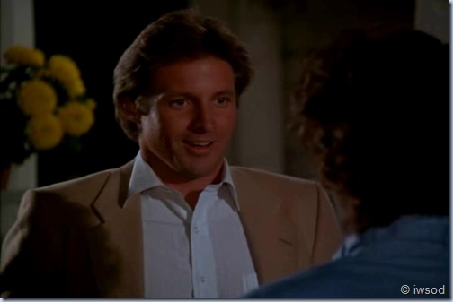 2.23 VIGILANTE MOTHERS.avi_001596863