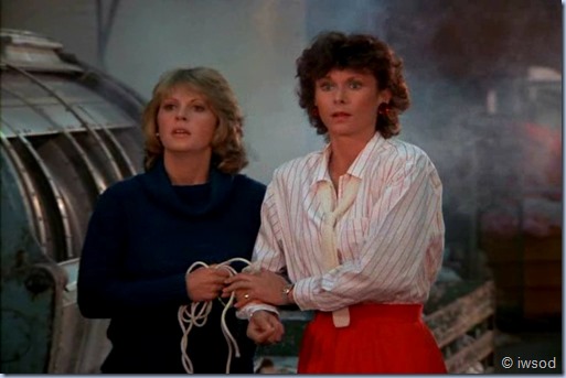 2.23 VIGILANTE MOTHERS.avi_002676409