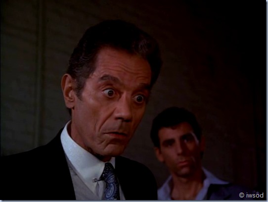 2.18 CAR WARS.avi_002278192