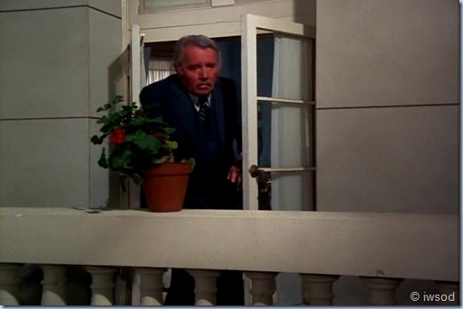 3.04 TAIL OF THE DANCING WEASEL.avi_001173139