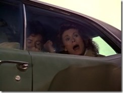 S1E12_AmandaAngelo_Blooper_i04