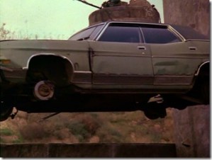 S1E12_AmandaAngelo_Blooper_i07