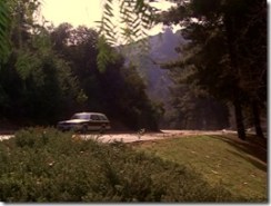 S1E15_Amanda_Vicinity