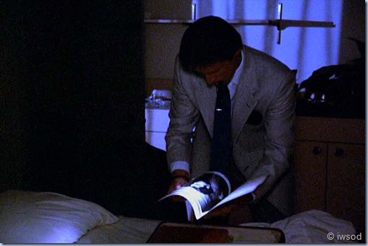 3.02 WE'RE OFF TO SEE THE WIZARD.avi_001976810