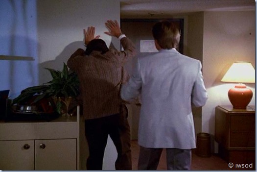 3.02 WE'RE OFF TO SEE THE WIZARD.avi_002015682