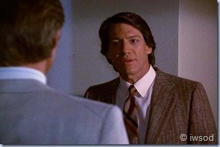 3.02 WE'RE OFF TO SEE THE WIZARD.avi_002077344