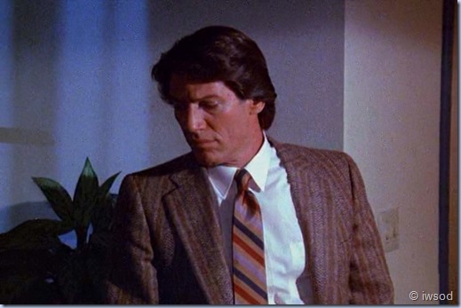 3.02 WE'RE OFF TO SEE THE WIZARD.avi_002094094