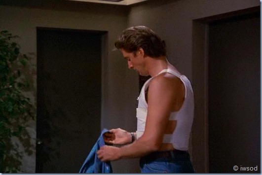 3.02 WE'RE OFF TO SEE THE WIZARD.avi_002107440