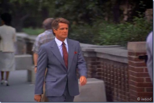 3.01 A LOVELY LITTLE AFFAIR.avi_000585385