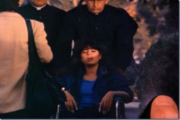 3.01 A LOVELY LITTLE AFFAIR.avi_001943390