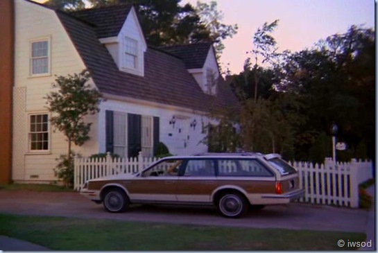 3.01 A LOVELY LITTLE AFFAIR.avi_001986291