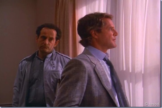 3.01 A LOVELY LITTLE AFFAIR.avi_002092152