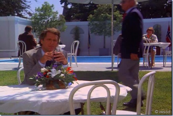 3.01 A LOVELY LITTLE AFFAIR.avi_002150865