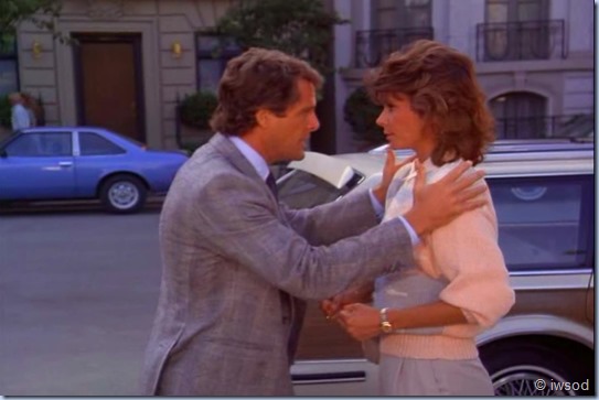 3.01 A LOVELY LITTLE AFFAIR.avi_002192440