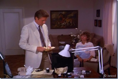 3.01 A LOVELY LITTLE AFFAIR.avi_002372106