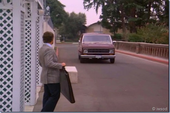 3.01 A LOVELY LITTLE AFFAIR.avi_002494876