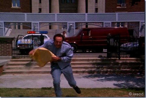 3.01 A LOVELY LITTLE AFFAIR.avi_002523619