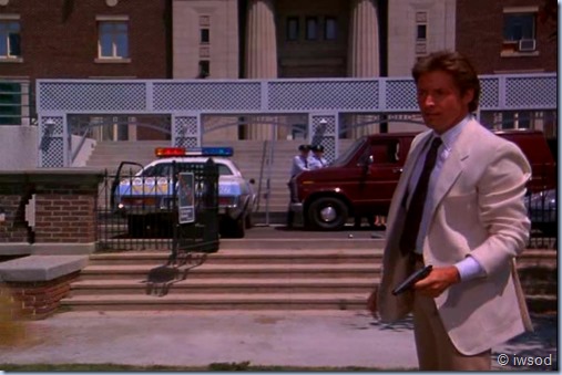 3.01 A LOVELY LITTLE AFFAIR.avi_002533938