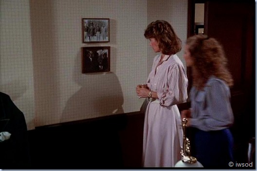 3.06 SOUR GRAPES.avi_000919564