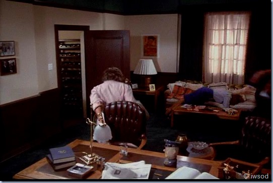 3.06 SOUR GRAPES.avi_000951164