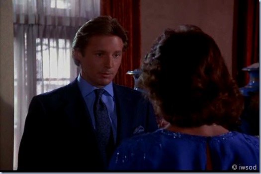 3.06 SOUR GRAPES.avi_002396077