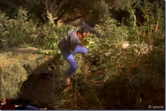 3.07 UTOPIA NOW.avi_002567400