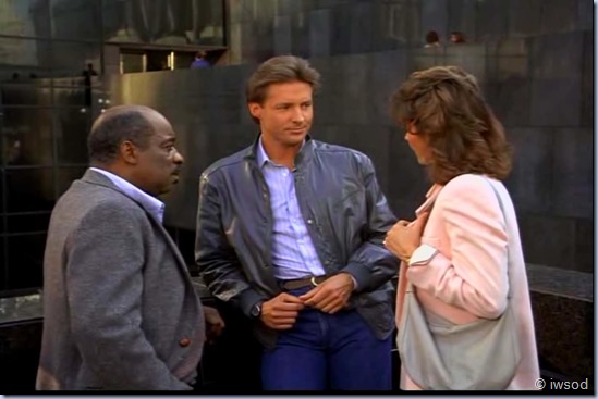 3.08 REACH FOR THE SKY.avi_002370470