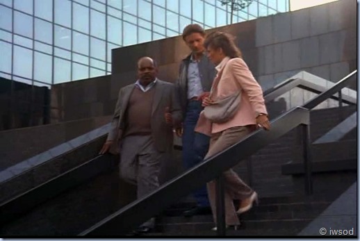 3.08 REACH FOR THE SKY.avi_002391491