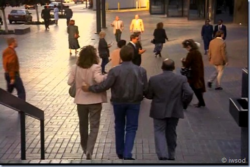 3.08 REACH FOR THE SKY.avi_002400500