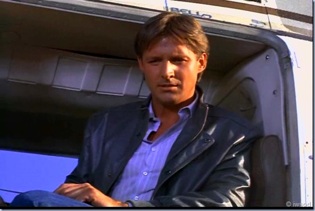 3.08 REACH FOR THE SKY.avi_002493593