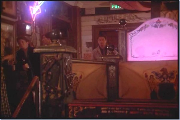 TWWH.avi_001611811_thumb[1]