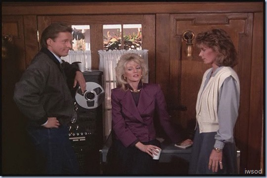 SCARECROW_MRS_KING_S3_D3-05.avi_20150703_094820.979