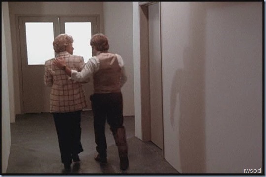 SCARECROW_MRS_KING_S3_D3-05.avi_20150725_183714.640