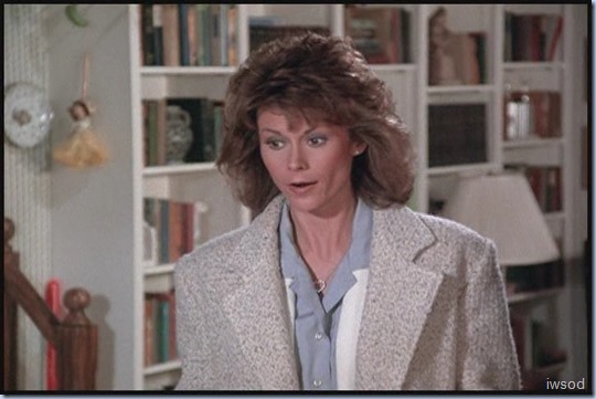 SCARECROW_MRS_KING_S3_D3-05.avi_20150729_155513.733