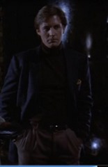 S1E18_good_casual_withtrousers_Lee