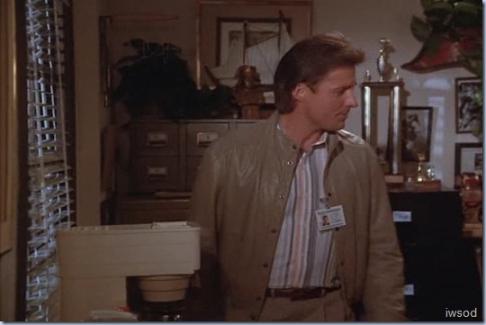 3.20 DEAD MEN LEAVE NO TRAILS.avi_001329996