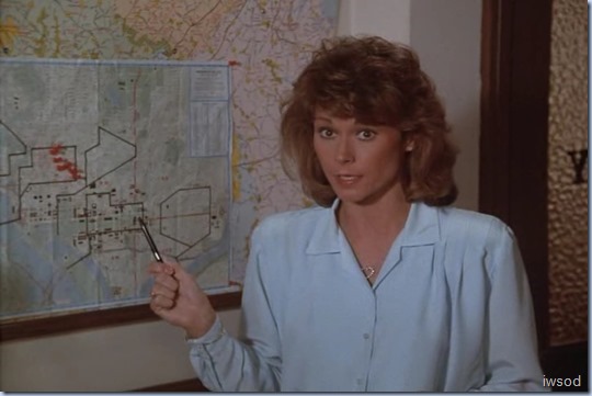 3.20 DEAD MEN LEAVE NO TRAILS.avi_001346012