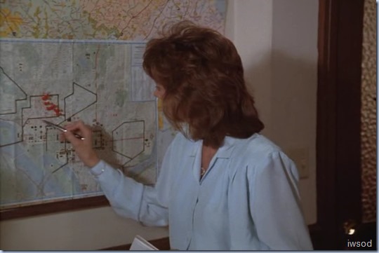 3.20 DEAD MEN LEAVE NO TRAILS.avi_001387387