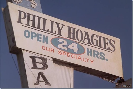 3.20 DEAD MEN LEAVE NO TRAILS.avi_001513546