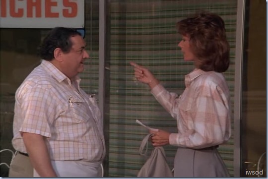 3.20 DEAD MEN LEAVE NO TRAILS.avi_001534901